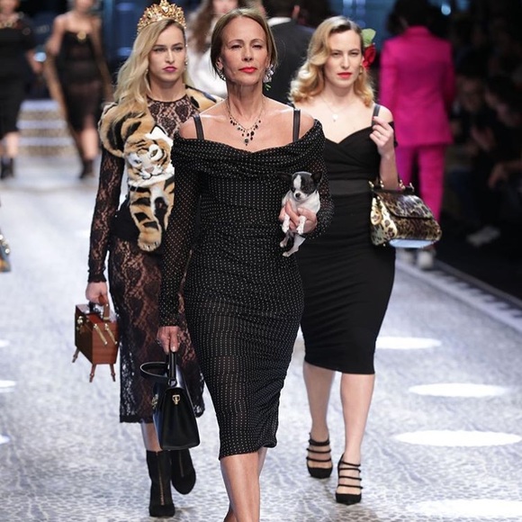 Meet your Posher, Emily - Picture 7 of 8